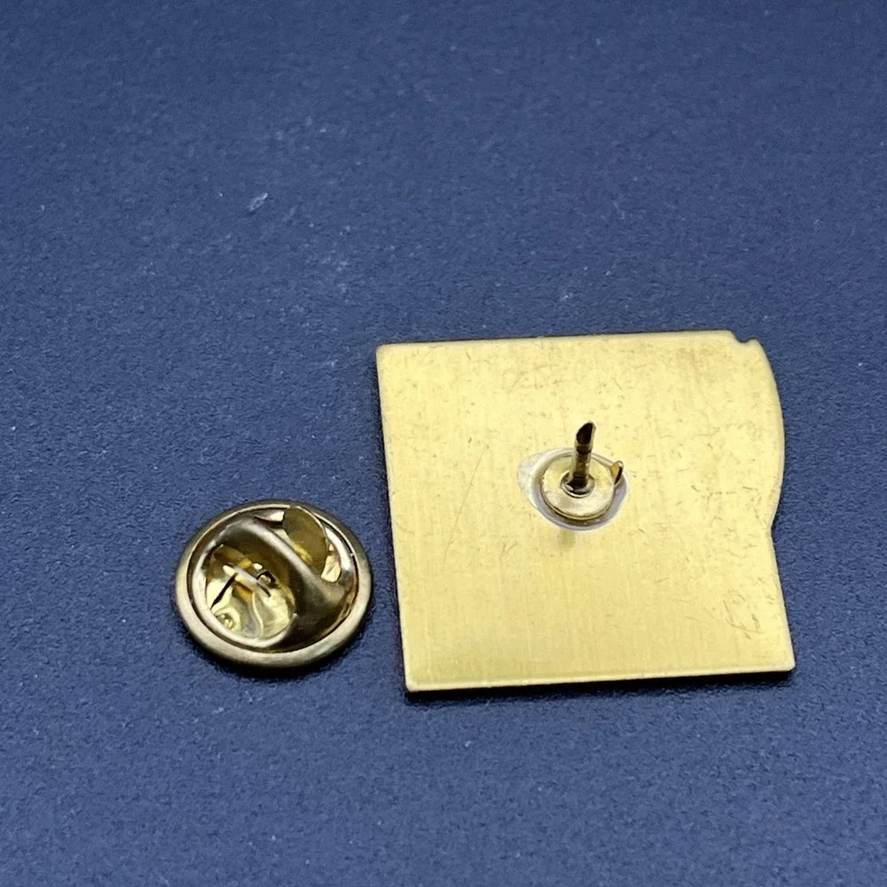 2005 Society For Human Resource Management San Diego Convention Lapel Hat Pin‎